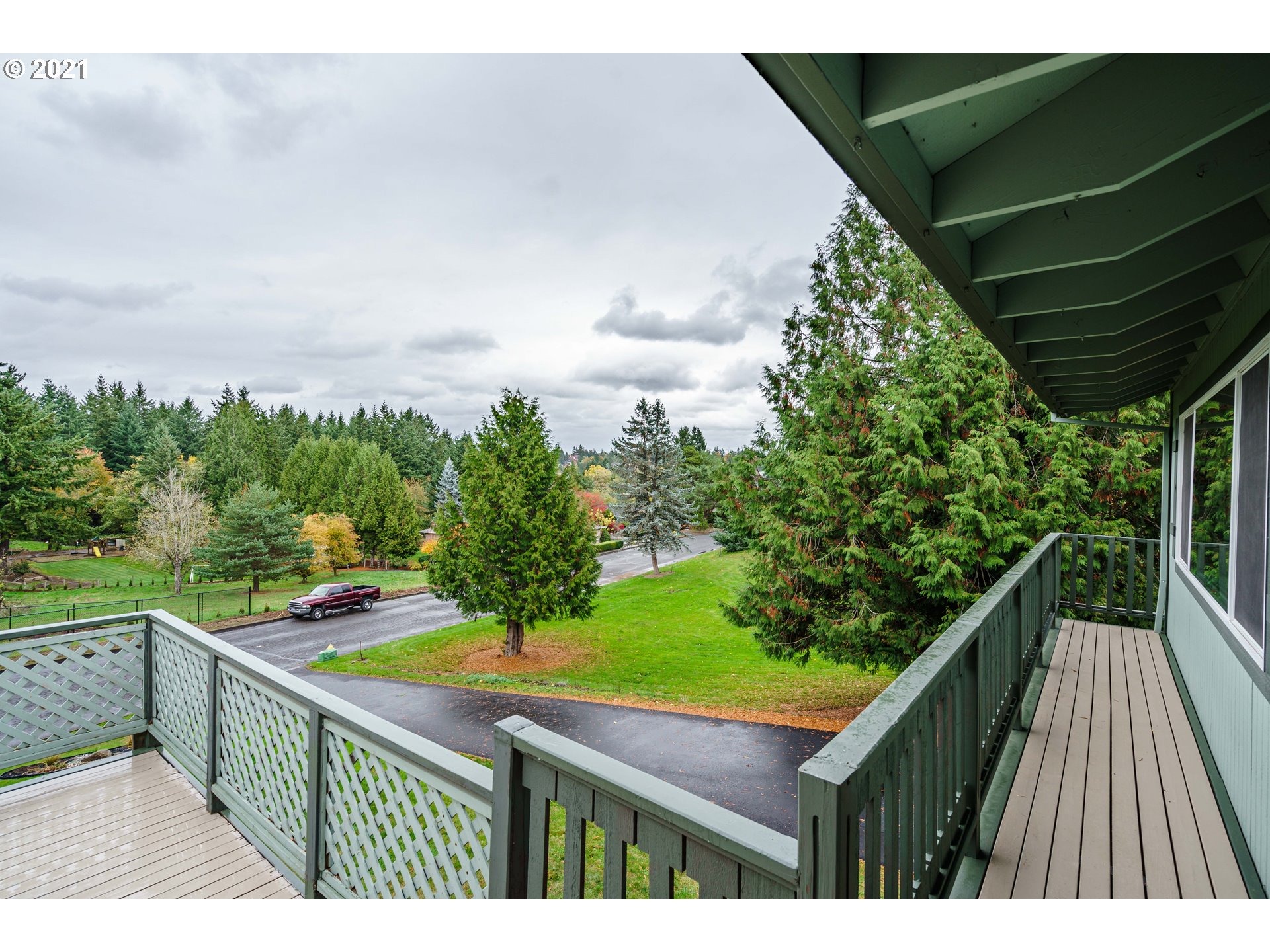 12660 Southeast Callahan Road Happy Valley, OR 97086 - Photo 4 of 32 Gallery Image 4