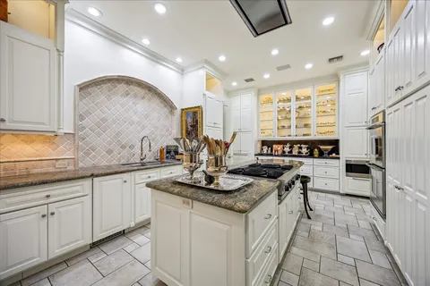 $2,350,000 | 2121 Kirby Drive, Unit 4NE, Houston, TX 77019