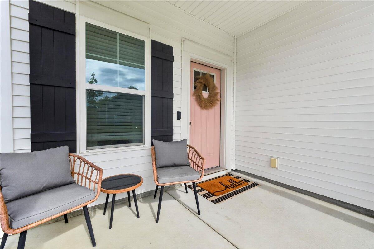 281 Saxony Loop Summerville, SC 29486 - Photo 4 of 59 06-Square One Media - DSC03703
