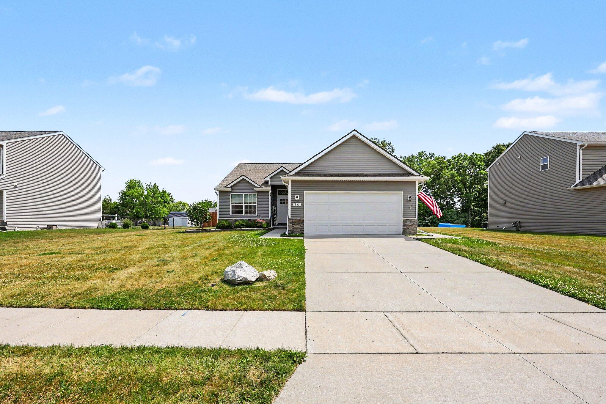 831 Sarah Lane Milan, MI 48160 - Photo 1 of 33 002_file_4515 - Copy