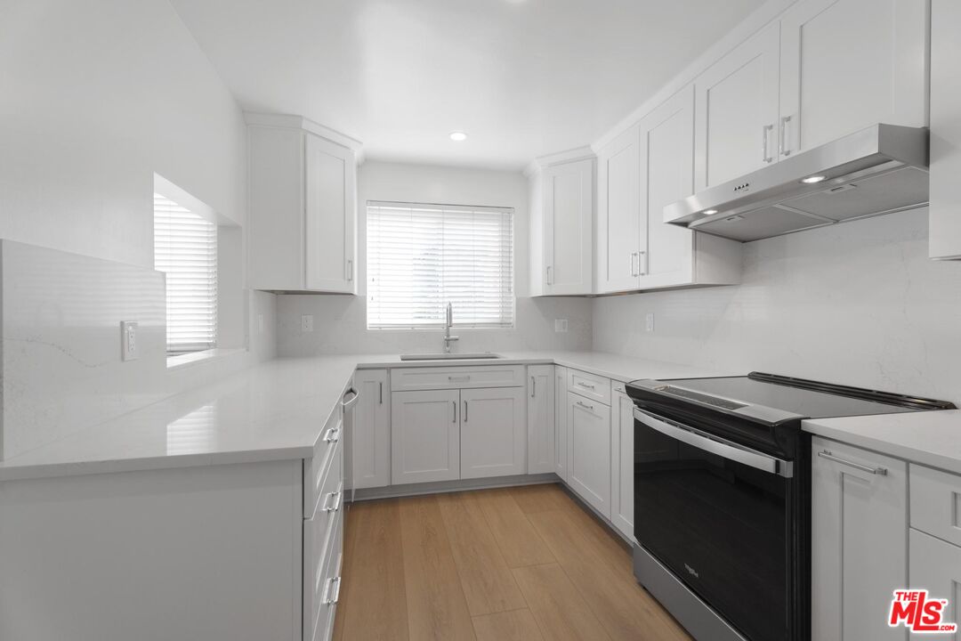 930 3rd Street, Unit 107 Santa Monica, CA 90403 - Photo 8 of 26