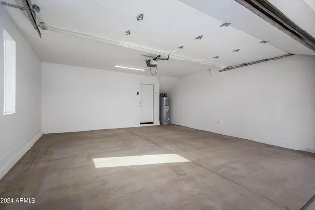 a view of back yard of the house