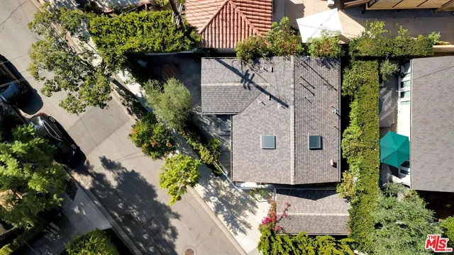 $1,575,000 | 9009 Lloyd Place, West Hollywood, CA 90069