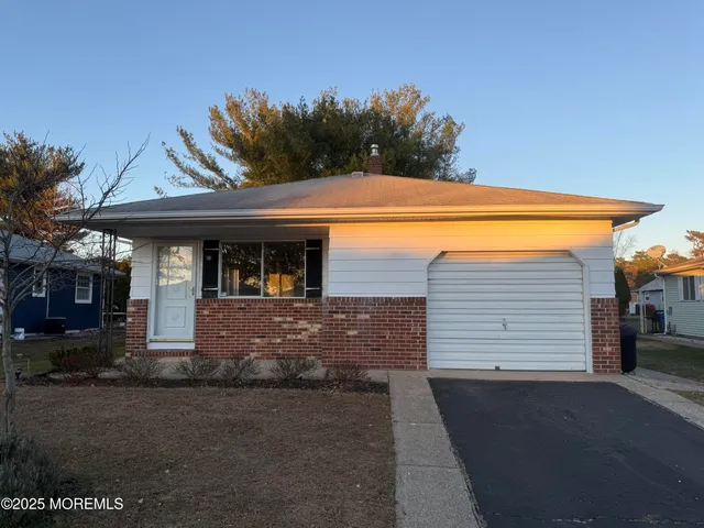 $269,000 | 8 Nevis Court, Toms River, NJ 08757