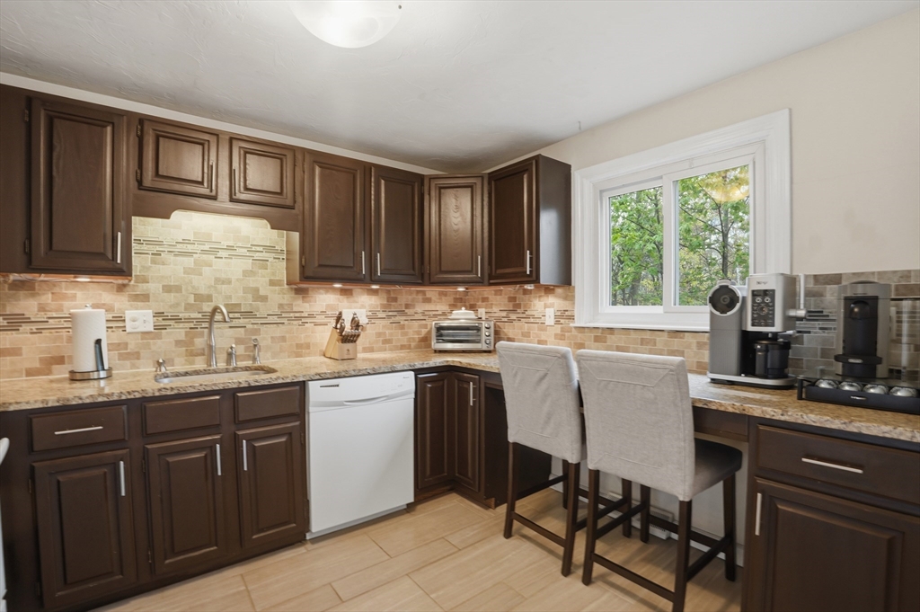 125 Chapin Road, Unit 3E Hudson, MA 01749 - Photo 7 of 20