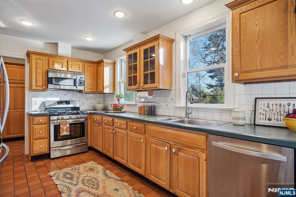 200 Inwood Avenue Montclair, NJ 07043 - Photo 19 of 50