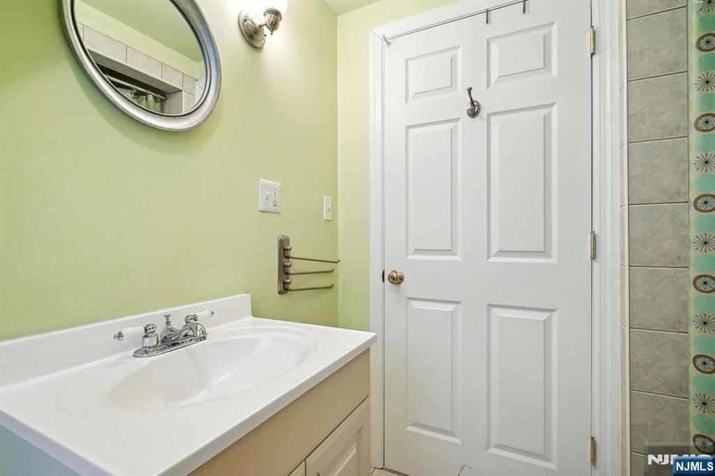 200 Inwood Avenue Montclair, NJ 07043 - Photo 39 of 50