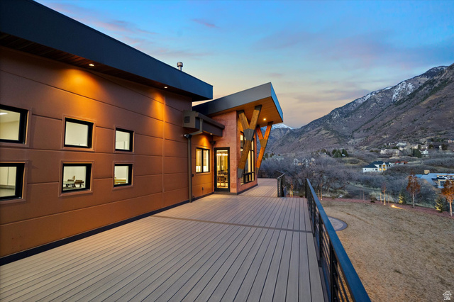 9 Windsong Lane Sandy, UT 84092 - Photo 11 of 85