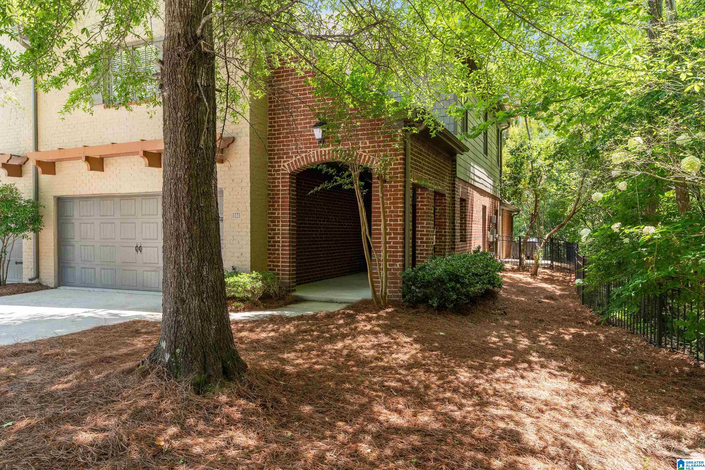 1121 Monaghan Drive Birmingham, AL 35242 - Photo 2 of 37