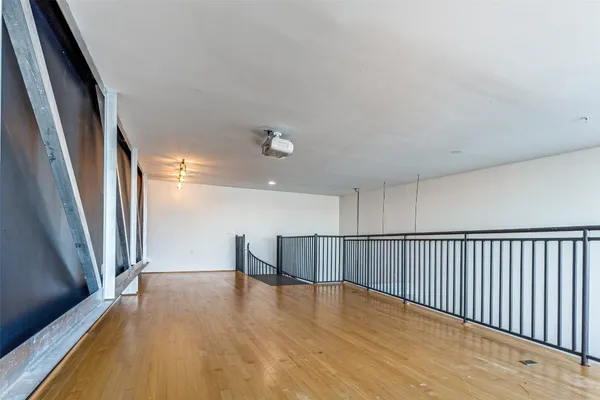 $2,900 | 1312 Live Oak Street, Unit 223, Houston, TX 77003