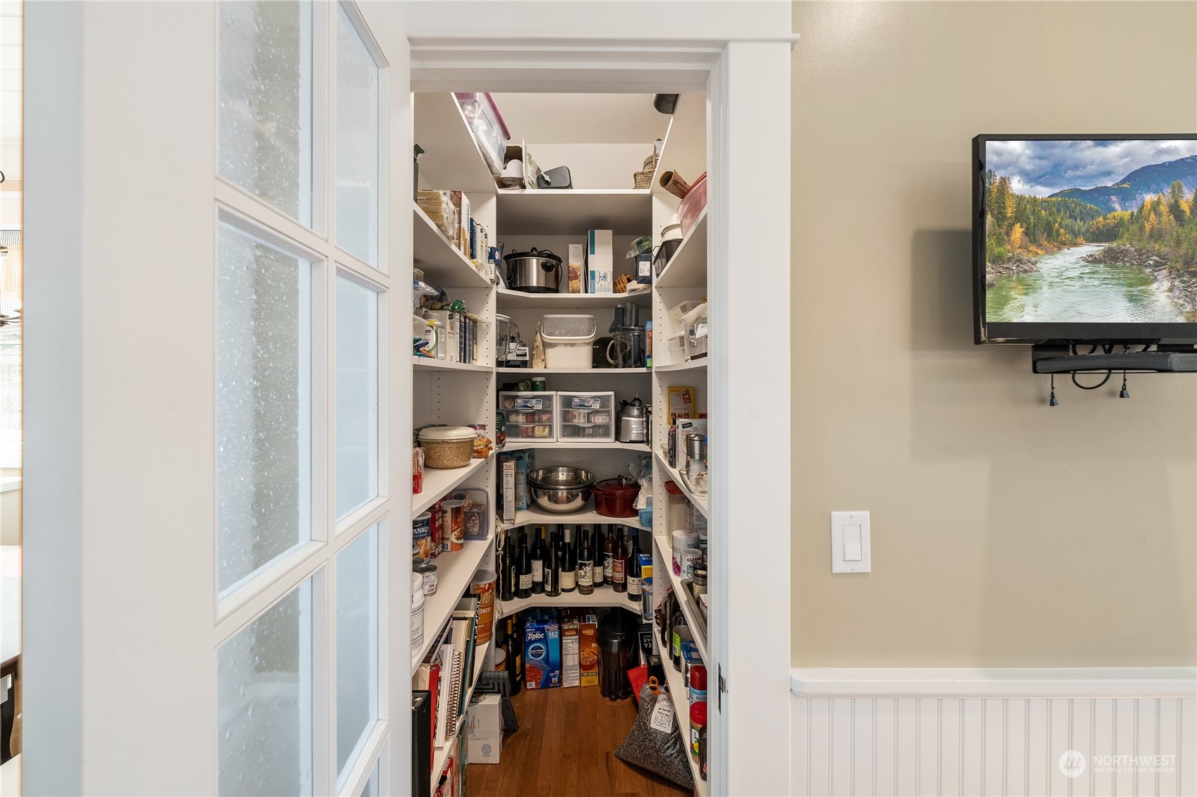 1317 9th Street Anacortes, WA 98221 - Photo 21 of 38 a view of a hallway with front door