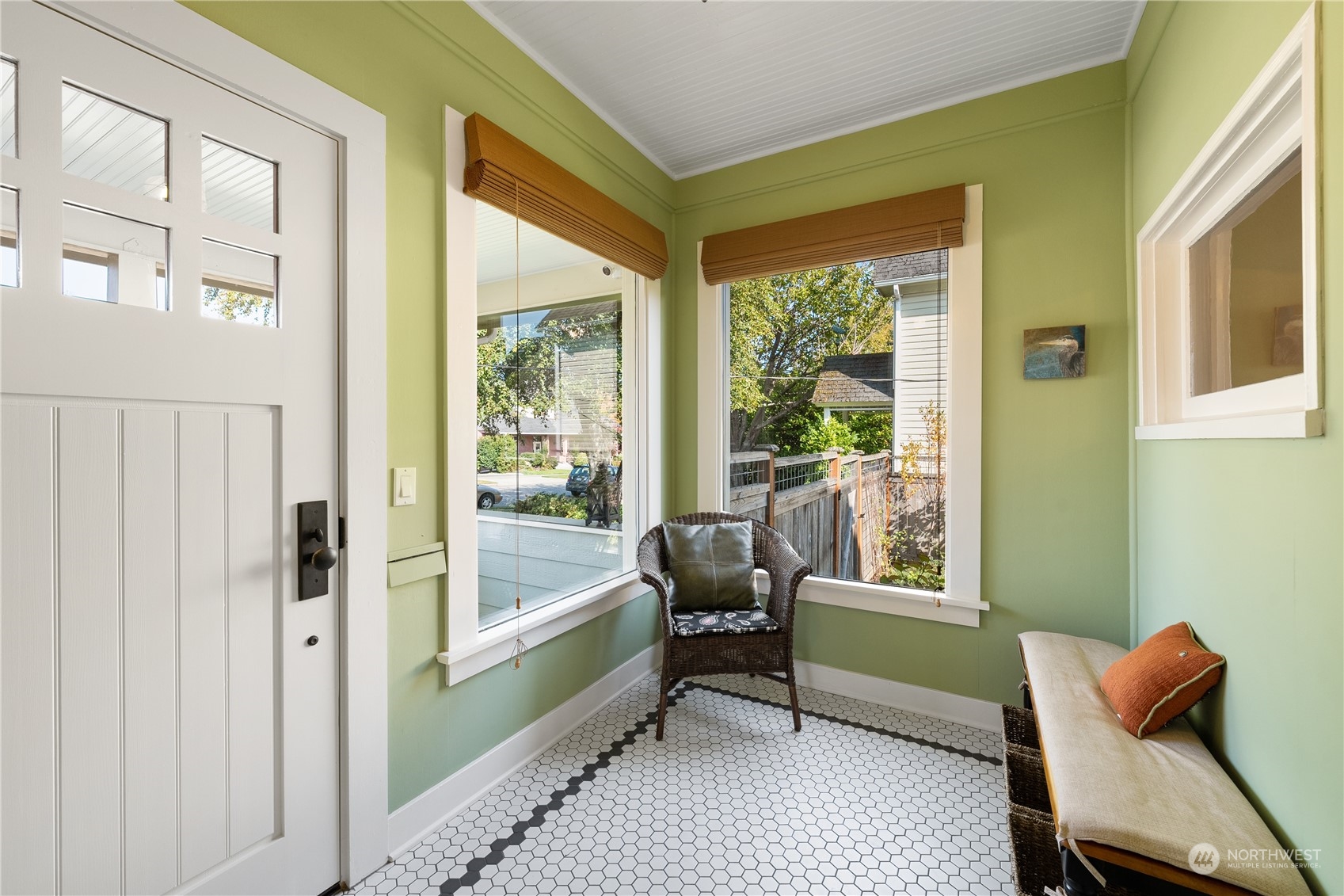 1317 9th Street Anacortes, WA 98221 - Photo 4 of 38 a living room with furniture and a window