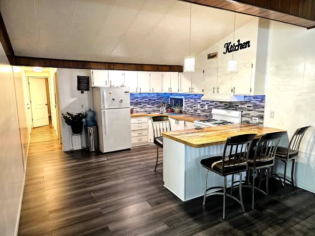 $105,000 | 118 Nina Lane, Bartlett, IL 60103