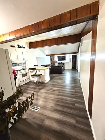 $105,000 | 118 Nina Lane, Bartlett, IL 60103