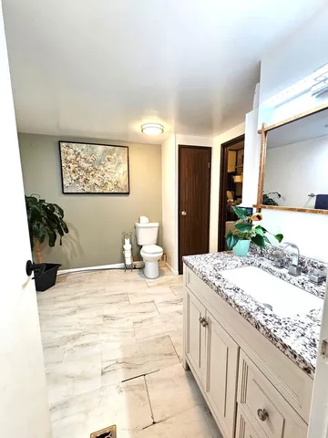 $105,000 | 118 Nina Lane, Bartlett, IL 60103