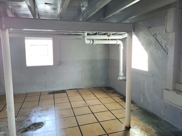 a view of utility room