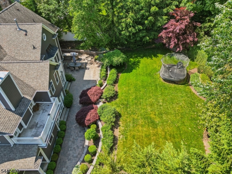 19 Hilltop Road Short Hills, NJ 07078 - Photo 33 of 34