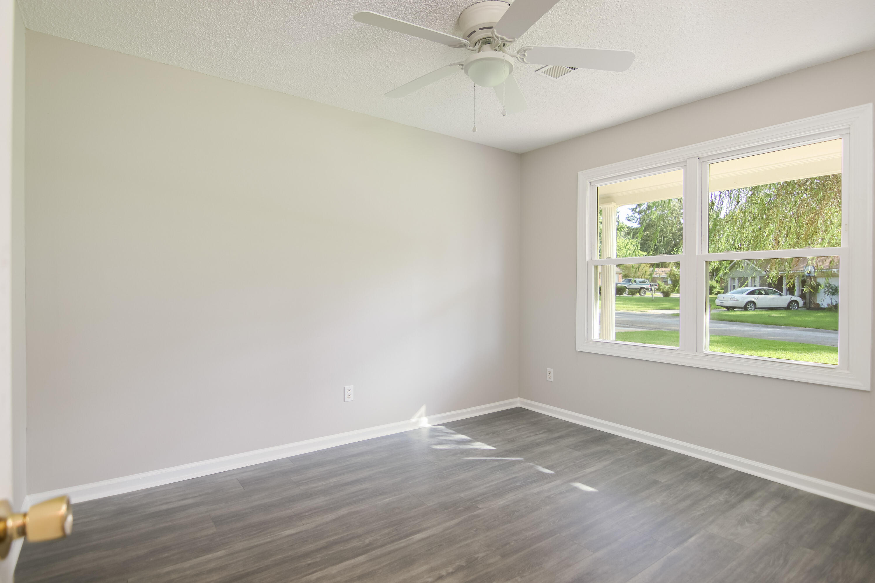 125 Waring Road Summerville, SC 29485 - Photo 11 of 15 IMG_9340-Edit