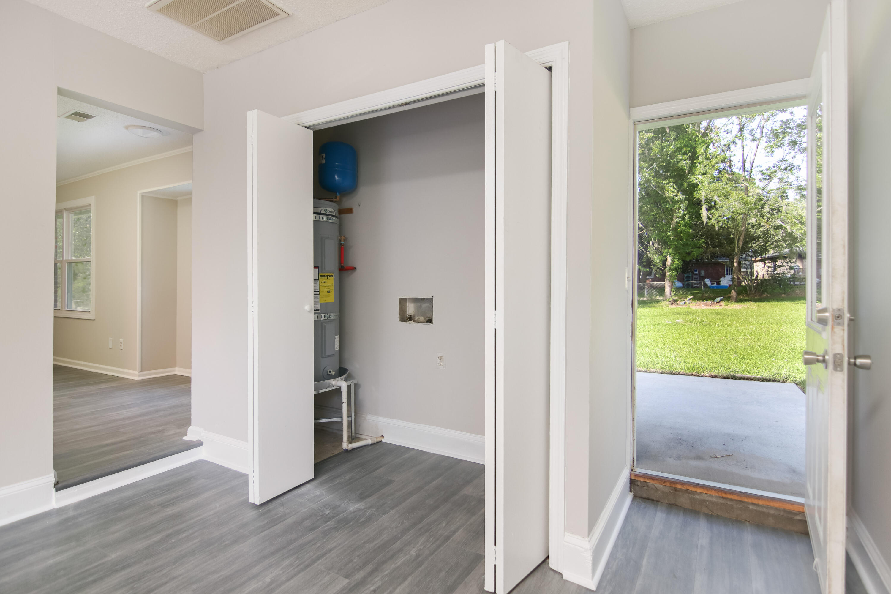 125 Waring Road Summerville, SC 29485 - Photo 12 of 15 IMG_9329-Edit