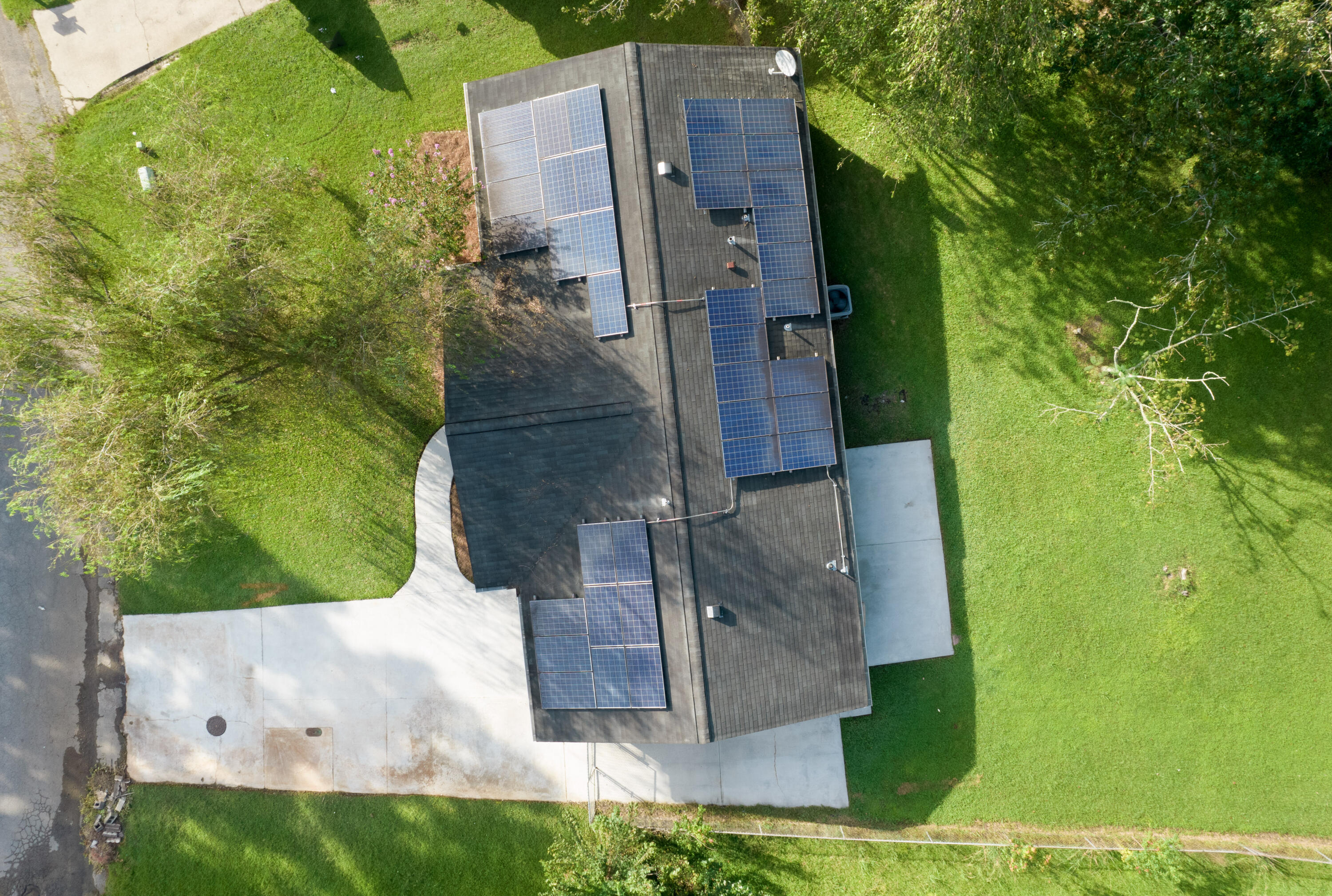 125 Waring Road Summerville, SC 29485 - Photo 4 of 15 DJI_0007