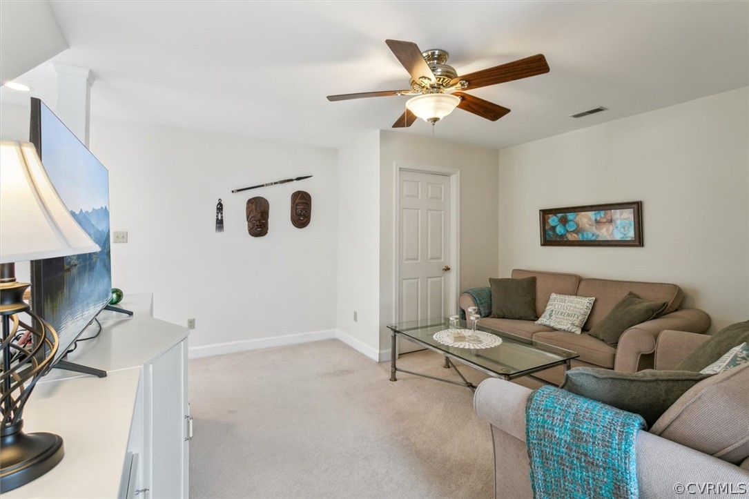 118 Harrops Glen Williamsburg, VA 23185 - Photo 30 of 44 a living room with furniture and a window