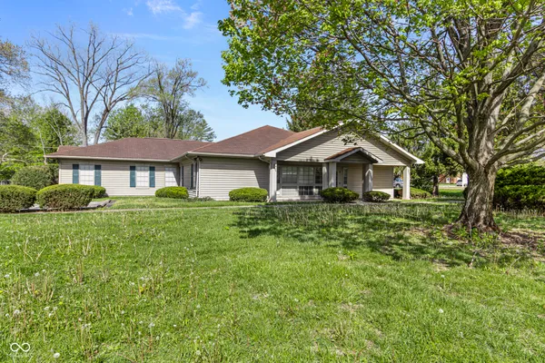 $629,900 | 8560 North College Avenue, Indianapolis, IN 46240