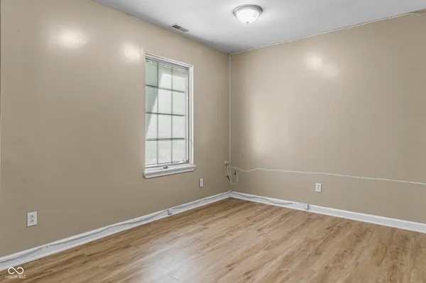 $629,900 | 8560 North College Avenue, Indianapolis, IN 46240