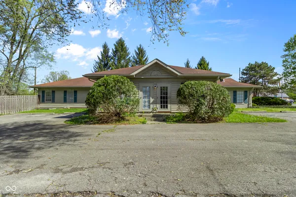 $629,900 | 8560 North College Avenue, Indianapolis, IN 46240