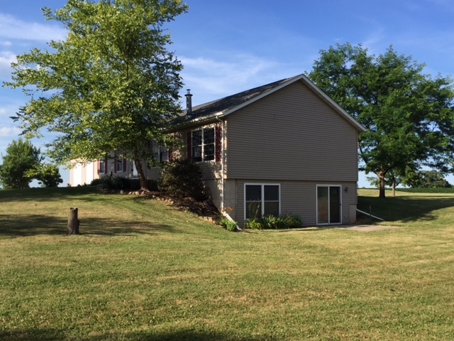 10106 Wright Road Harvard, IL 60033 - Photo 3 of 24