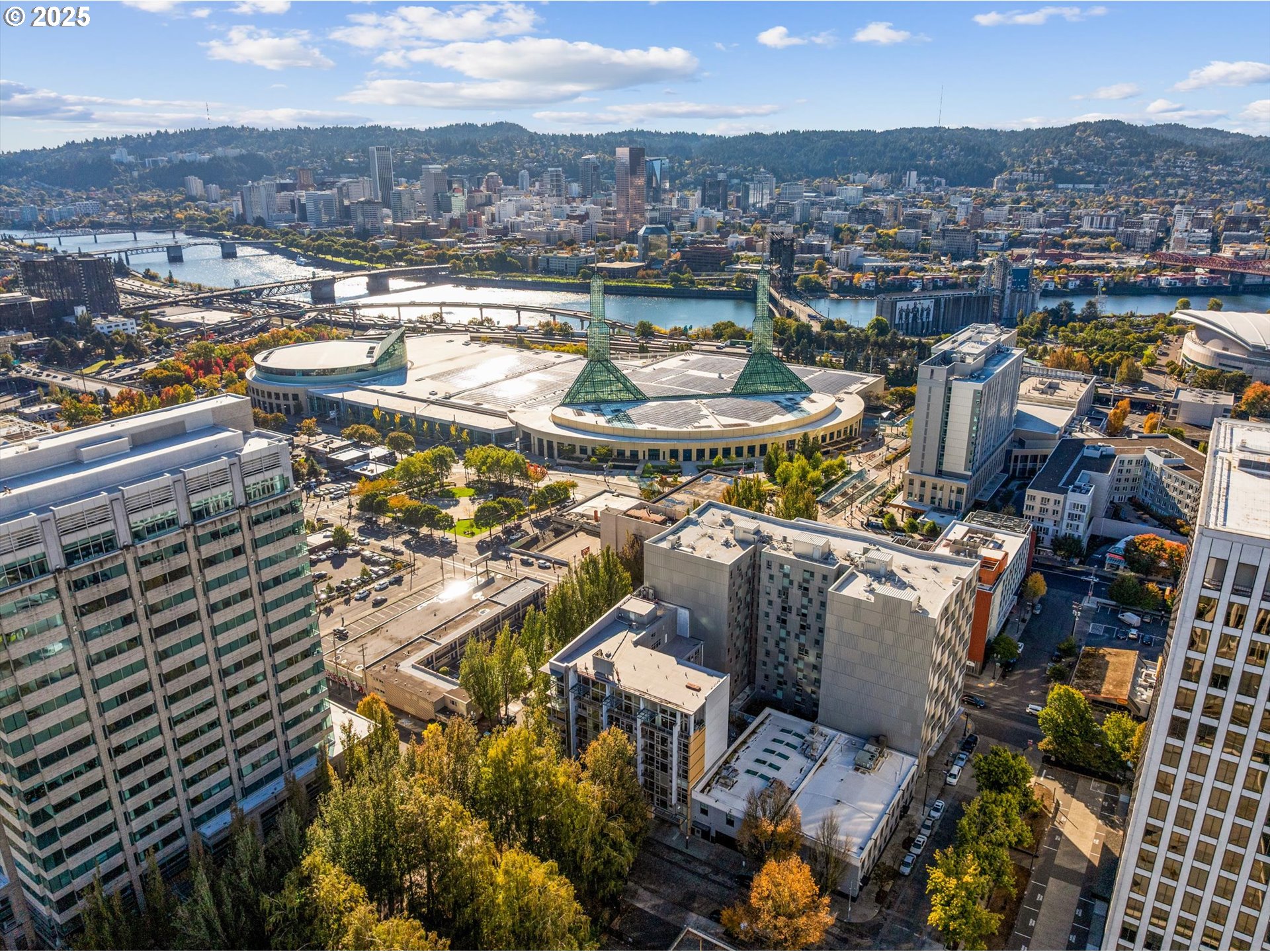 533 Northeast Holladay Street, Unit 605 Portland, OR 97232 - Photo 42 of 42 a picture of city view