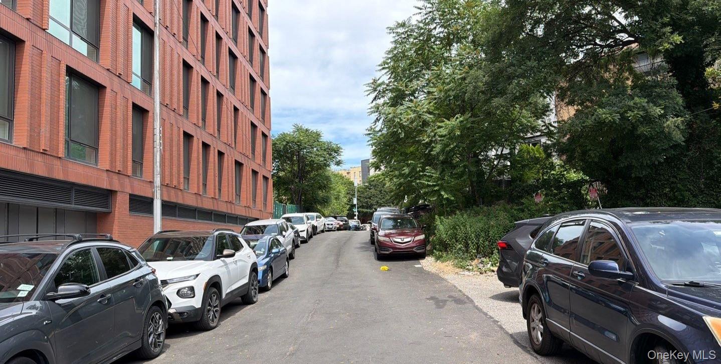72 Clove Road, Unit 762 Brooklyn, NY 11225 - Photo 2 of 4