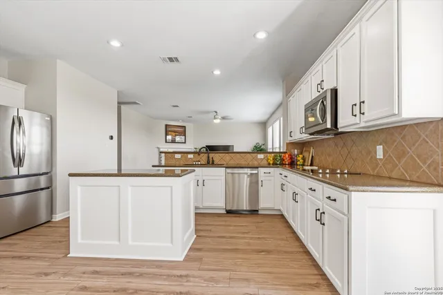 $599,000 | 23103 Fairway Bridge, San Antonio, TX 78258
