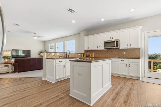 $599,000 | 23103 Fairway Bridge, San Antonio, TX 78258