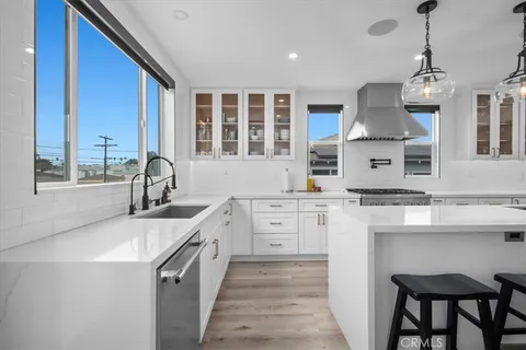 $1,085,000 | 10605 Ruthelen Street, Los Angeles, CA 90047