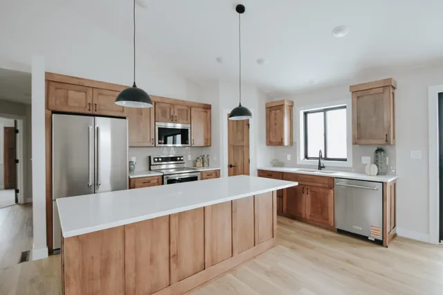 $539,900 | 348 Highlands Avenue, Zumbrota, MN 55992