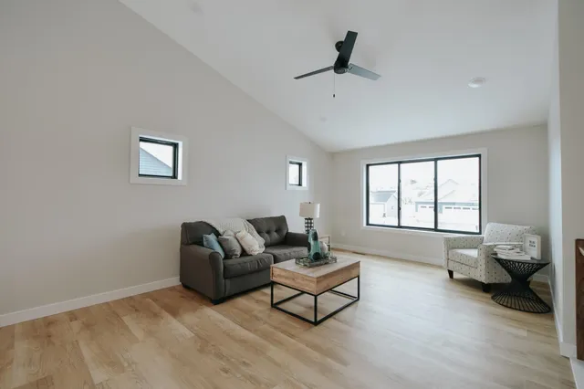 $539,900 | 348 Highlands Avenue, Zumbrota, MN 55992