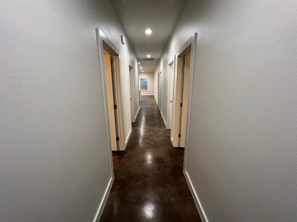 402 North Elliott Avenue Sherman, TX 75090 - Photo 13 of 19 a view of hallway