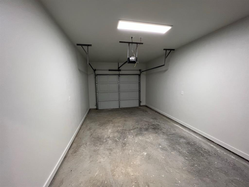 402 North Elliott Avenue Sherman, TX 75090 - Photo 16 of 19 a view of empty room