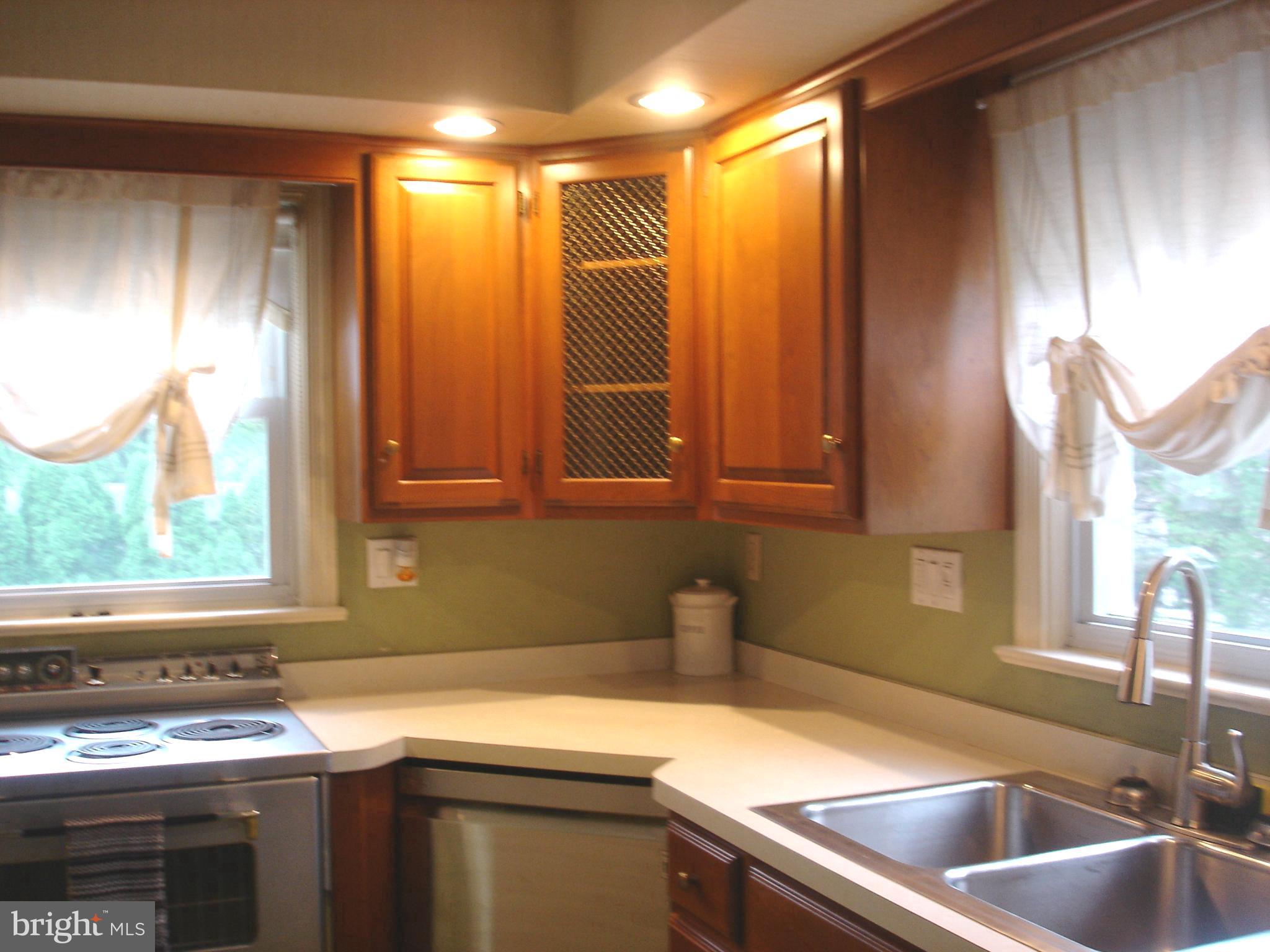 880 Locust Grove Road York, PA 17402 - Photo 8 of 32 Gallery Image 8