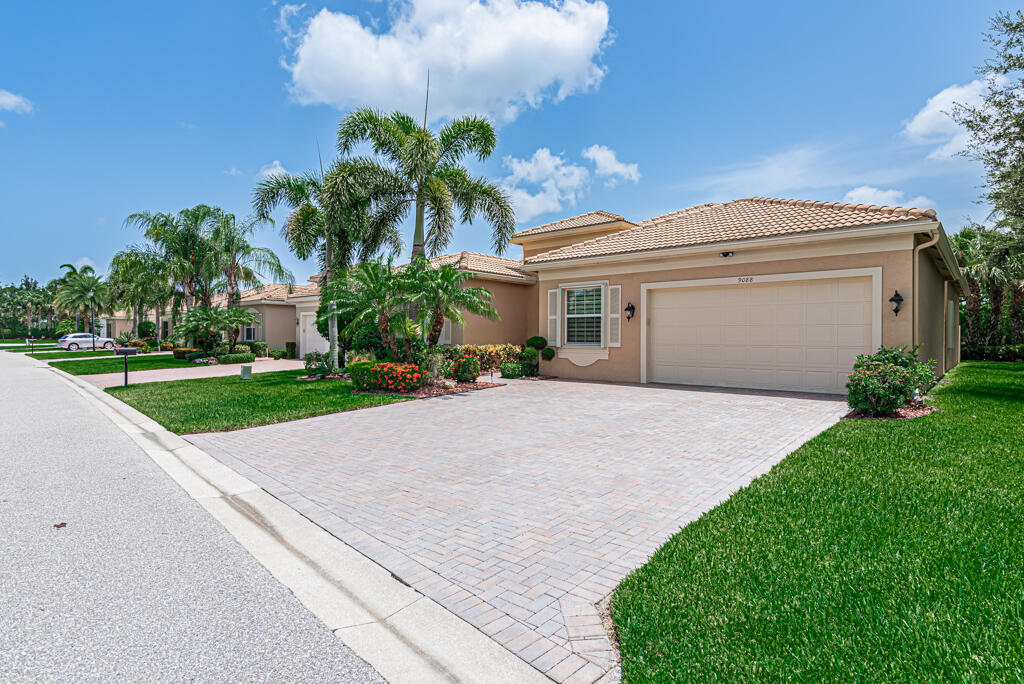 9088 Ribbons Ridge Point Boynton Beach, FL 33473 - Photo 15 of 53 Full Home Generator!