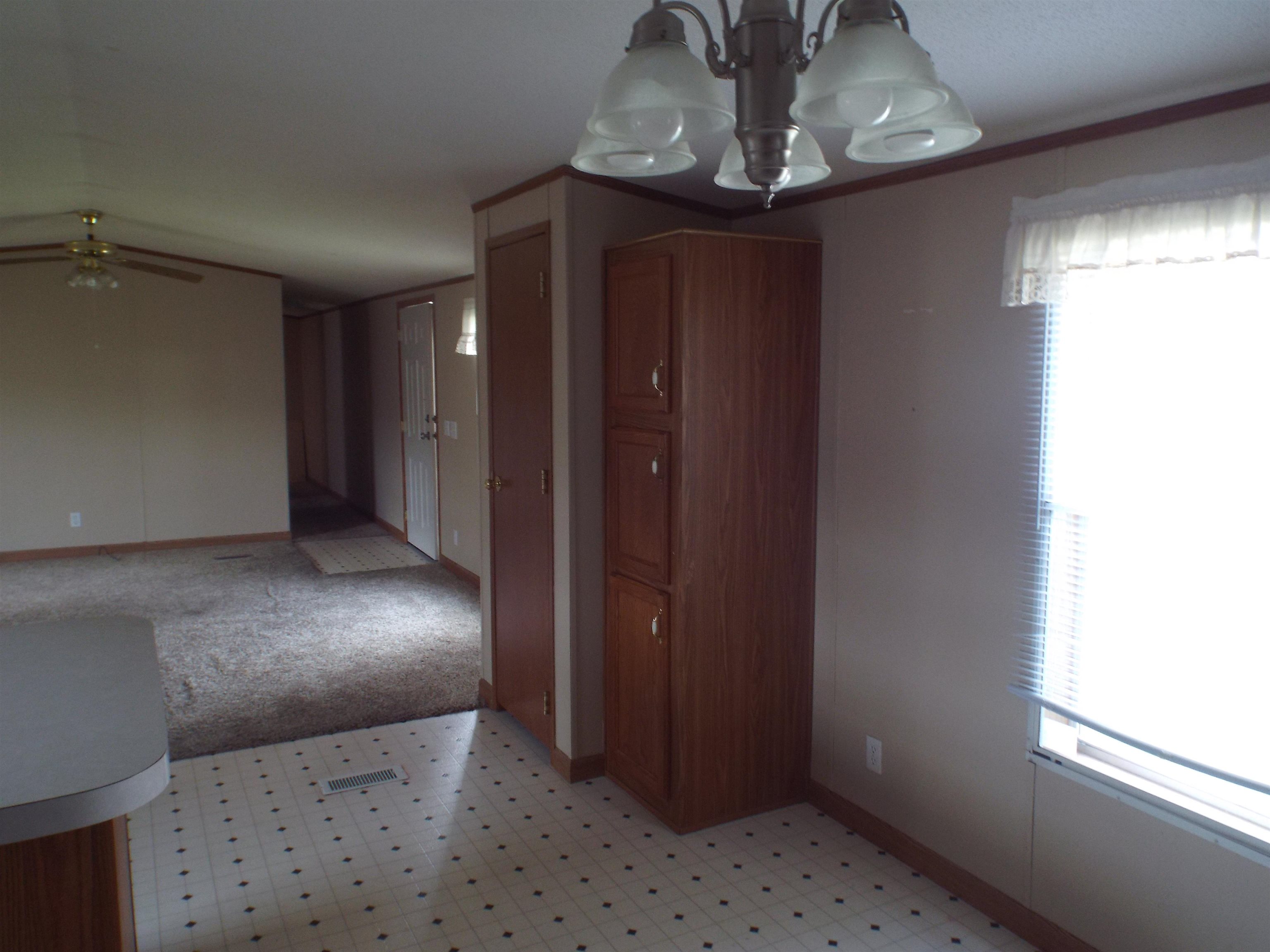 108 Starlight Drive Freeport, IL 61032 - Photo 4 of 19