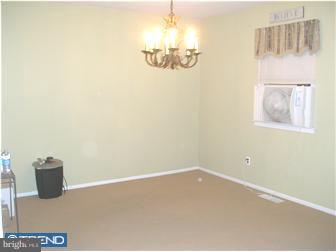 785 Parmentier Road Warminster, PA 18974 - Photo 4 of 12 Gallery Image 4