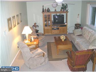 785 Parmentier Road Warminster, PA 18974 - Photo 6 of 12 Gallery Image 6