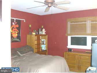 785 Parmentier Road Warminster, PA 18974 - Photo 8 of 12 Gallery Image 8