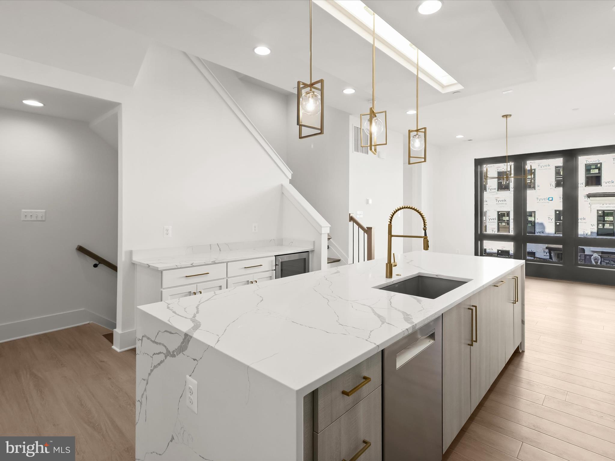 14920 Dispatch Street Rockville, MD 20850 - Photo 19 of 85 Island with Quartz Waterfall Edge