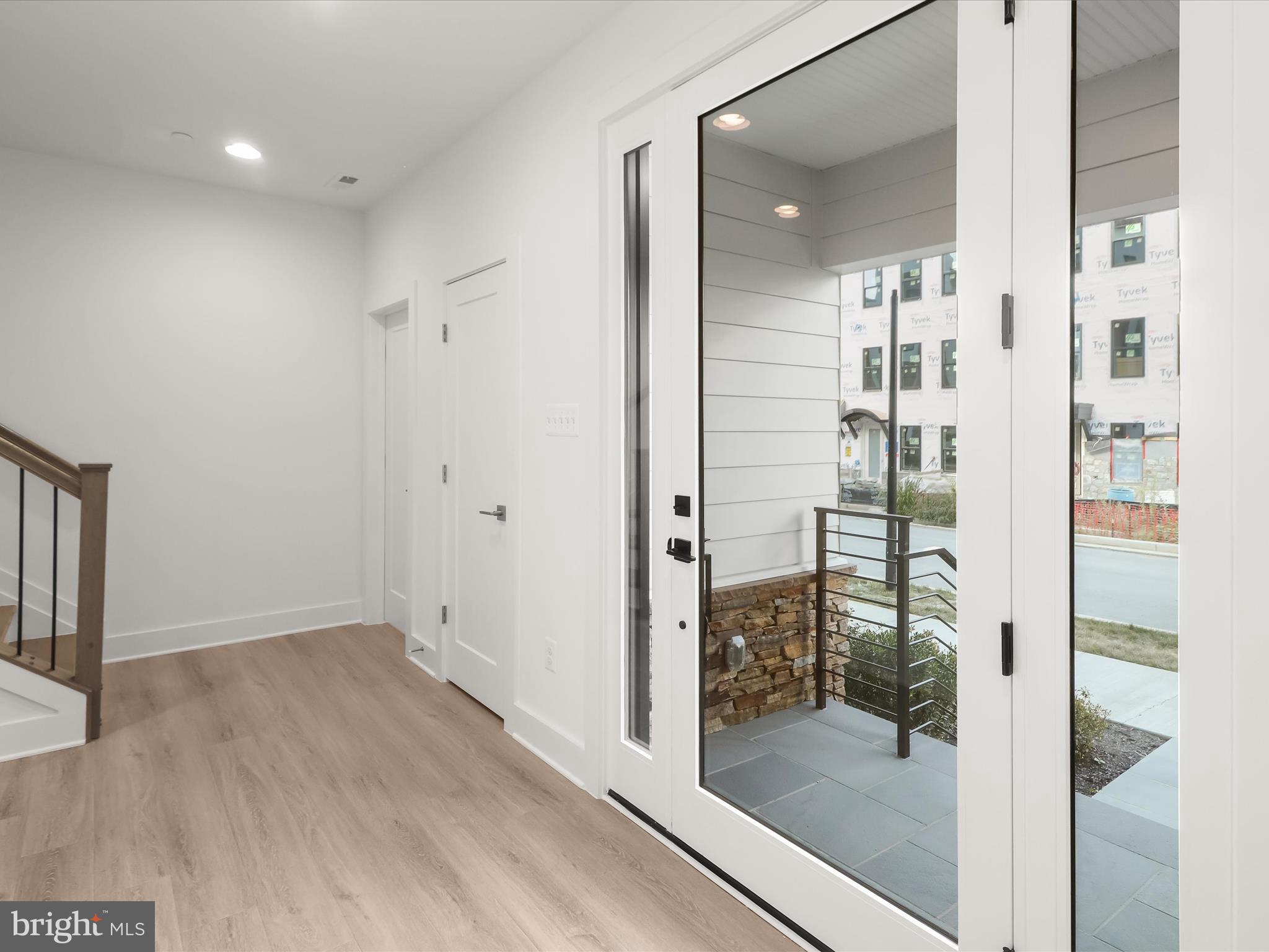 14920 Dispatch Street Rockville, MD 20850 - Photo 4 of 85 Entrance Gallery & Foyer