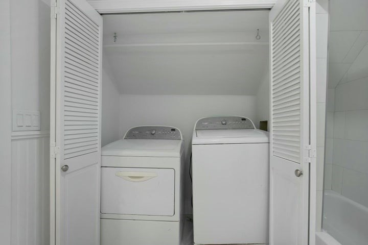 39 Onset Avenue Wareham, MA 02532 - Photo 20 of 30 a utility room with dryer and washer