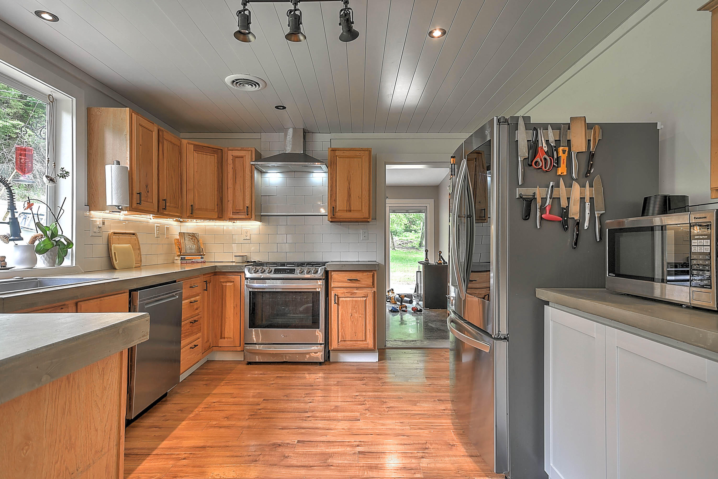 437 Bluff Road Blountville, TN 37617 - Photo 12 of 72 kitchen