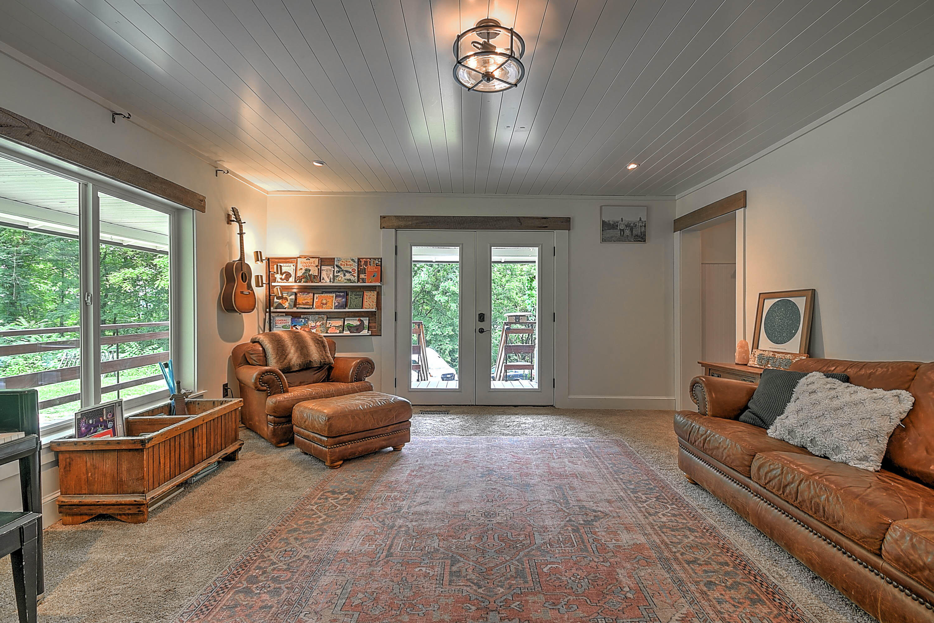 437 Bluff Road Blountville, TN 37617 - Photo 17 of 72 living room