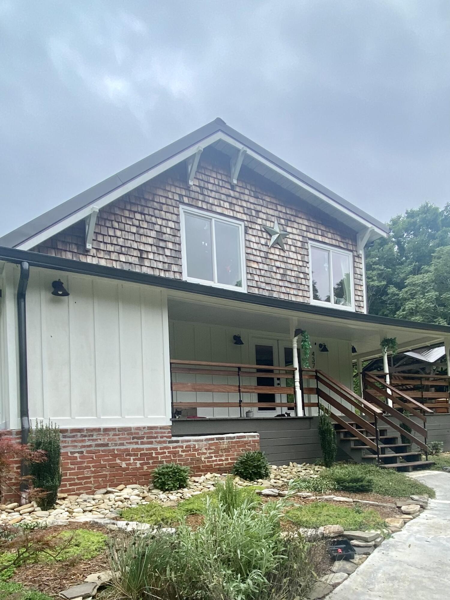 437 Bluff Road Blountville, TN 37617 - Photo 2 of 72 BLUFF FRONT